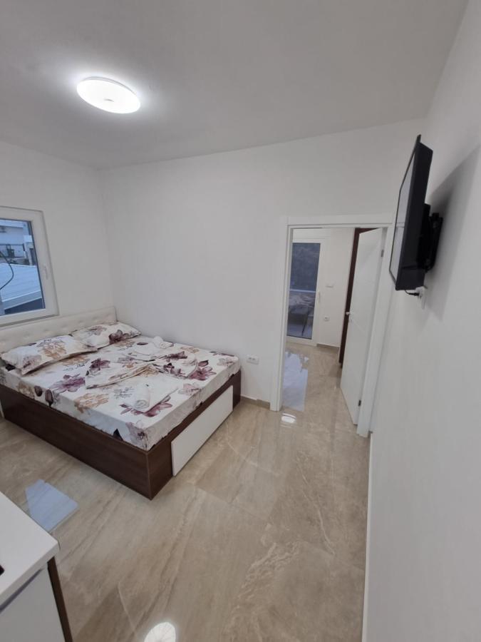 Ebra Lux Apartmani Dobra Voda Exteriör bild