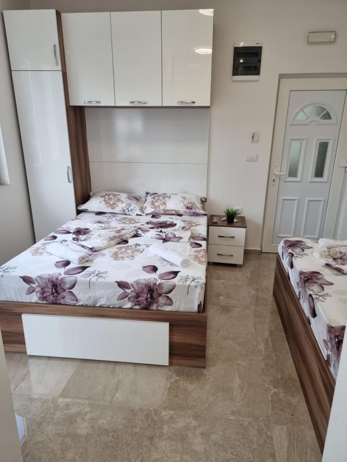 Ebra Lux Apartmani Dobra Voda Exteriör bild