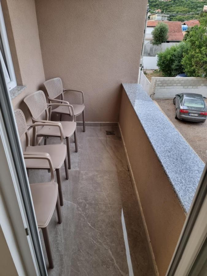 Ebra Lux Apartmani Dobra Voda Exteriör bild