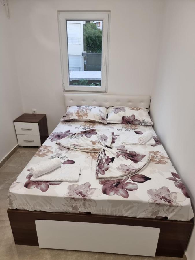 Ebra Lux Apartmani Dobra Voda Exteriör bild