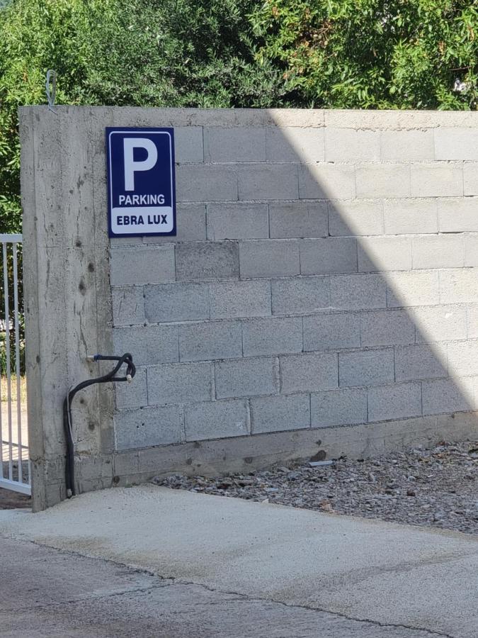 Ebra Lux Apartmani Dobra Voda Exteriör bild