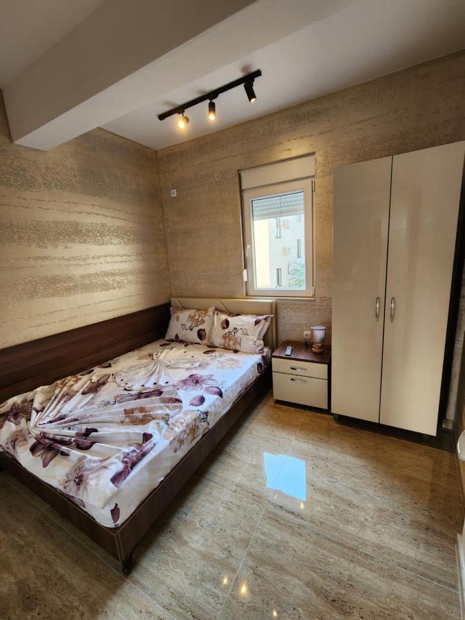 Ebra Lux Apartmani Dobra Voda Exteriör bild