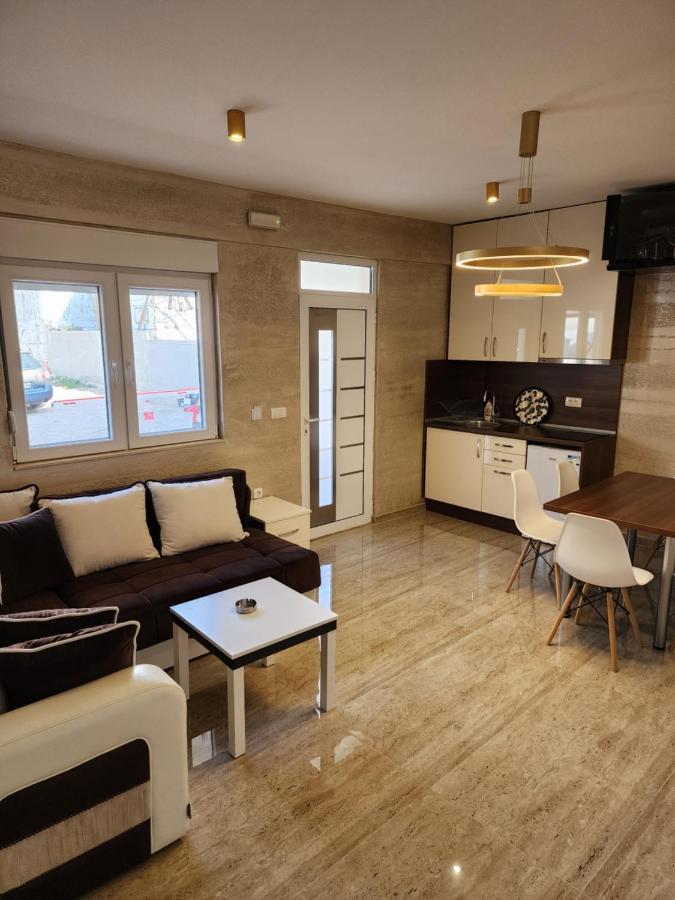Ebra Lux Apartmani Dobra Voda Exteriör bild